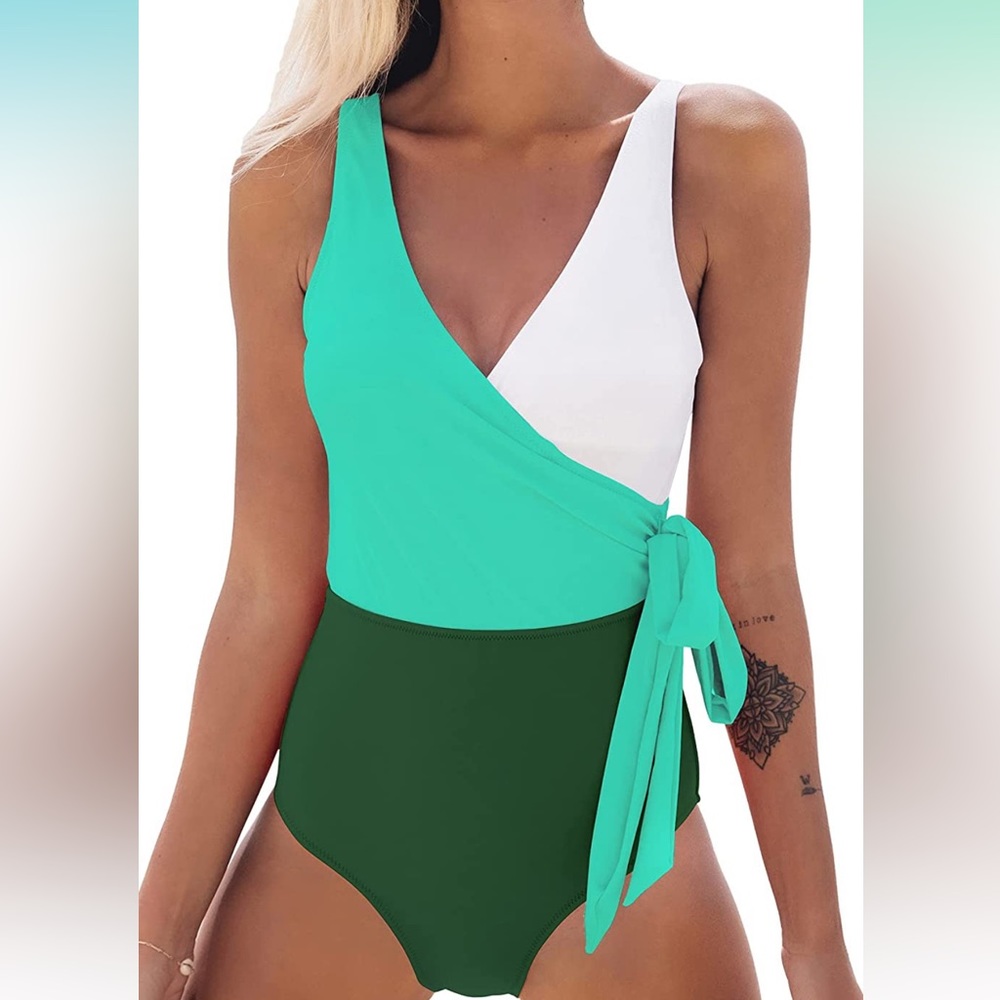 NWT Cupshe One Piece - Size Small